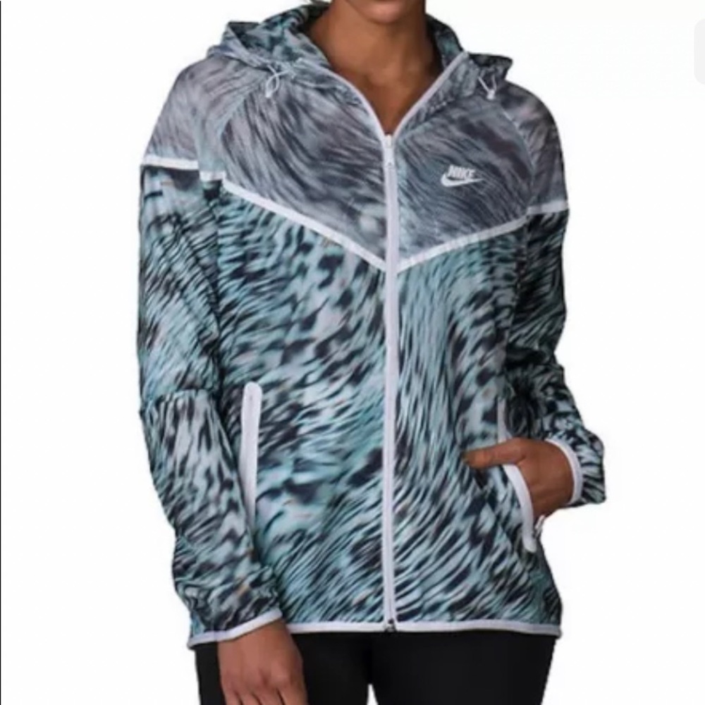 NIKE SPORTSWEAR TECH HYPERFUSE
WINDRUNNER XL NWT